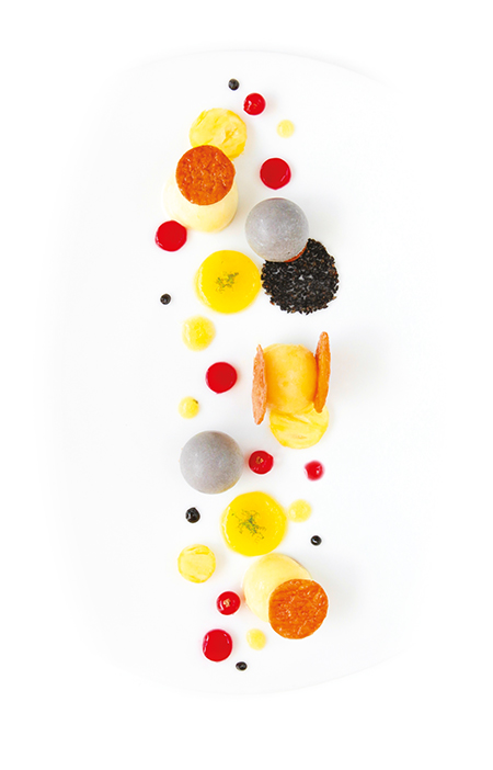 Ponthier - Iced and fresh Victoria pineapple, black sesame
