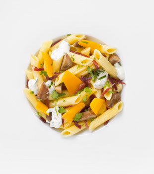 recette Ponthier Penne aux marrons et au canard fumé,  copeaux de mimolette et herbes fraîches Marrón  